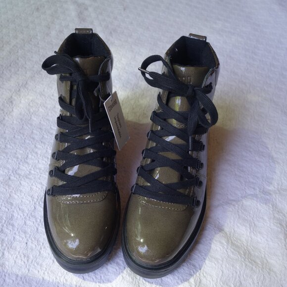Cougar Nash Waterproof Patent Boots New! - Picture 4 of 14